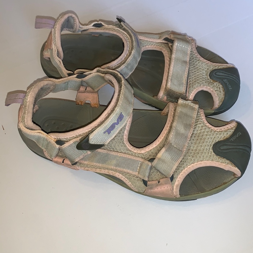 Teva Velcro Water Sandals Pink Women’s Size 6